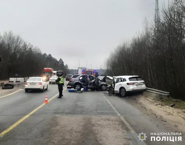 Новини Житомира - фото з Поблизу Іванівки зіткнулись два легковики - обидва водії загинули