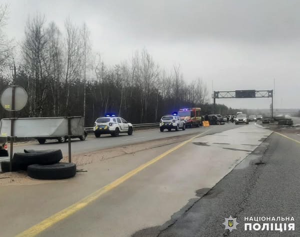 Новини Житомира - фото з Поблизу Іванівки зіткнулись два легковики - обидва водії загинули