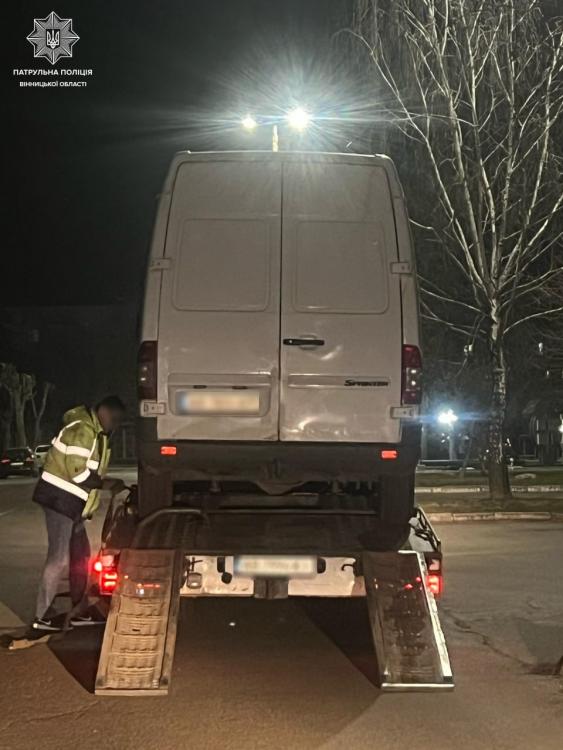 Новини Вінниці - фото з У середмісті затримали водія під «солями», який не мав права керувати авто