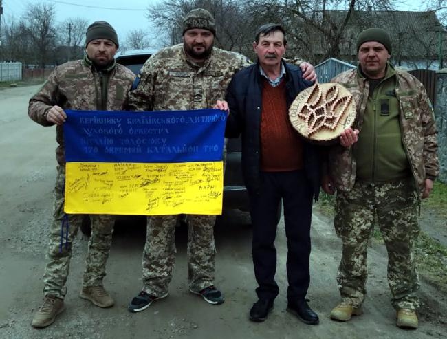 Новини Вінниці - фото з Браїлівський дитячий оркестр передав ювілейний 25-й мікроавтобус для 120-ї бригади ТрО