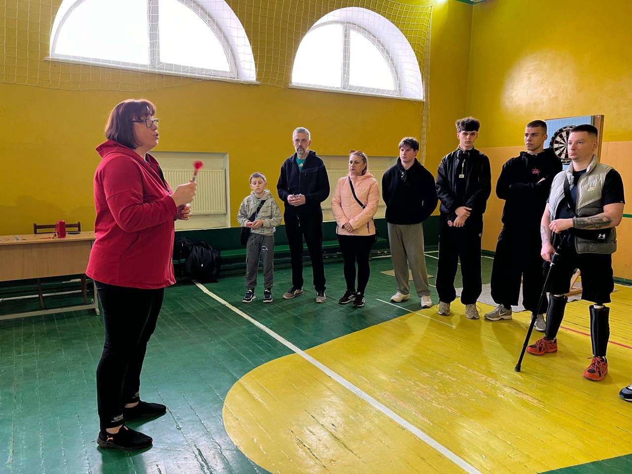 Новини Тернополя - фото з Влучити в ціль: захисники Тернополя та їхні рідні змагалися в турнірі з дартсу