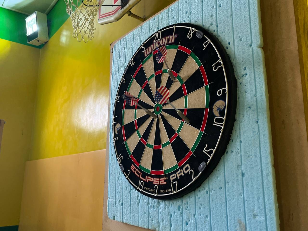 Новини Тернополя - фото з Влучити в ціль: захисники Тернополя та їхні рідні змагалися в турнірі з дартсу