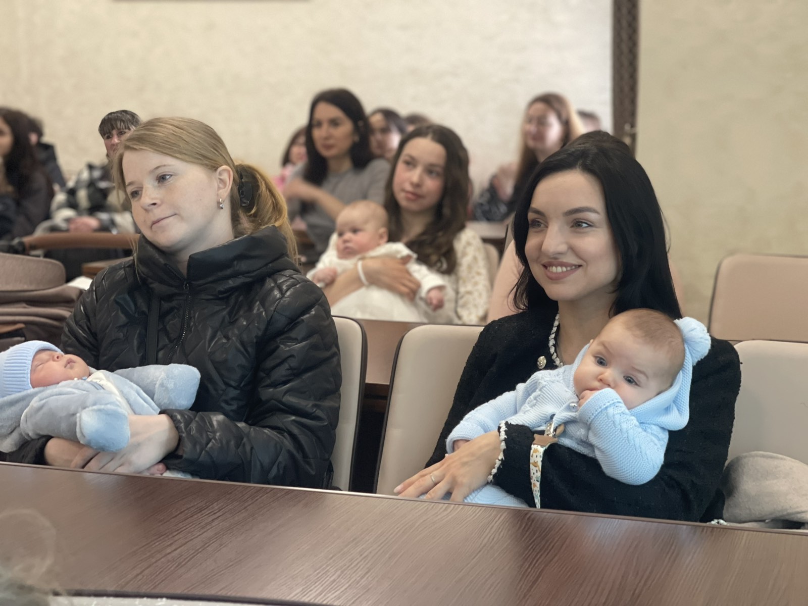 Новини Тернополя - фото з Народжені під час війни: в громаді біля Тернополя привітали малюків