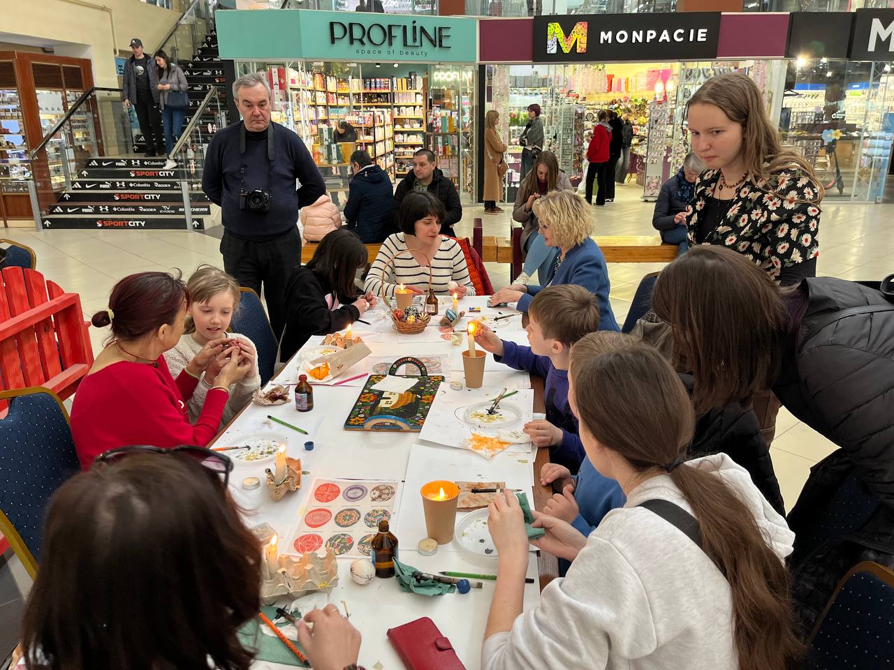Новини Тернополя - фото з У Тернополі безоплатно навчають давніх технік писанкарства. Розповідаємо, як долучитися