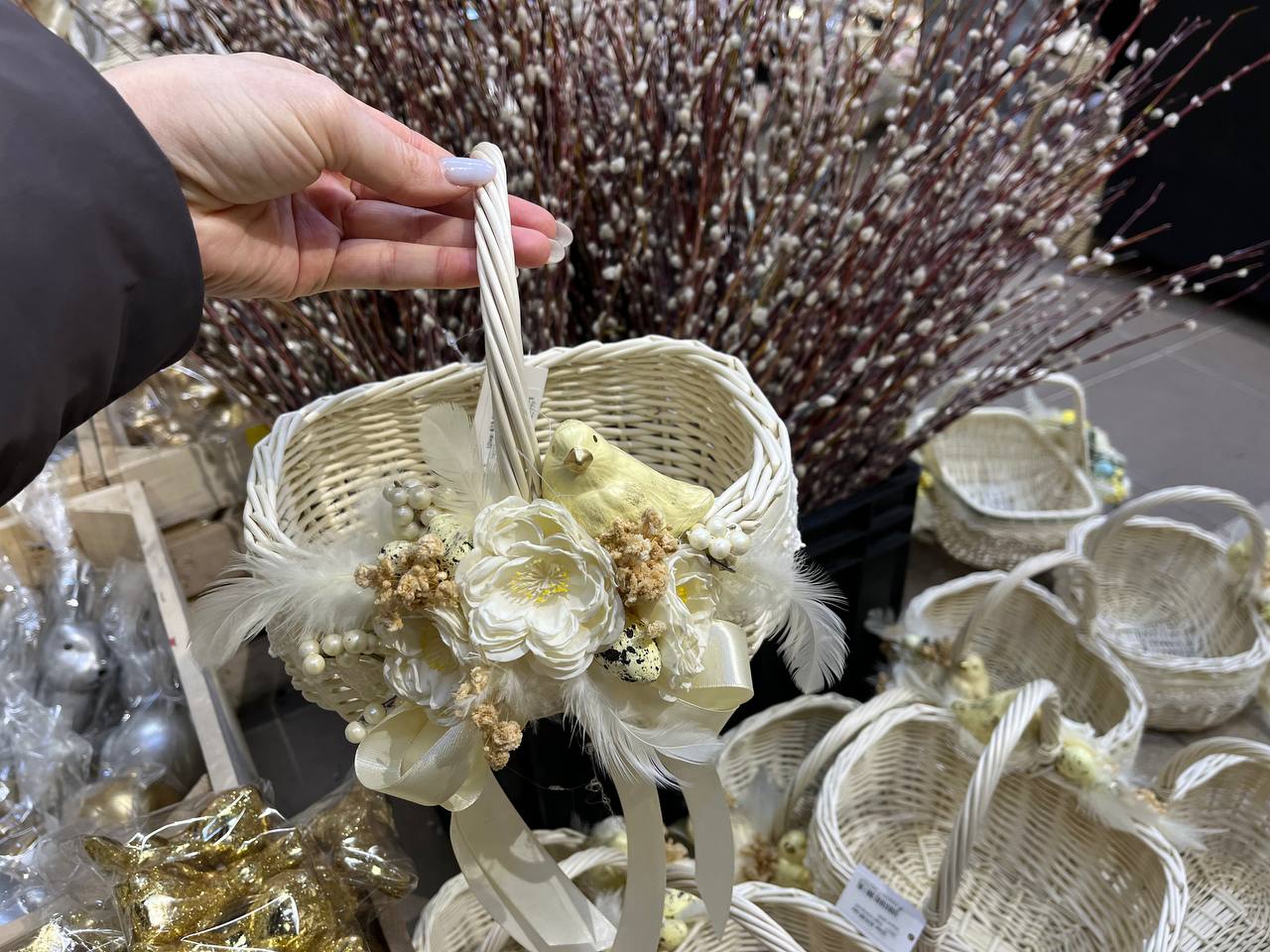 Новини Тернополя - фото з Форми для пасок, декорації та плетені кошики: де тернополянам дешевше придбати атрибутику до Великодня