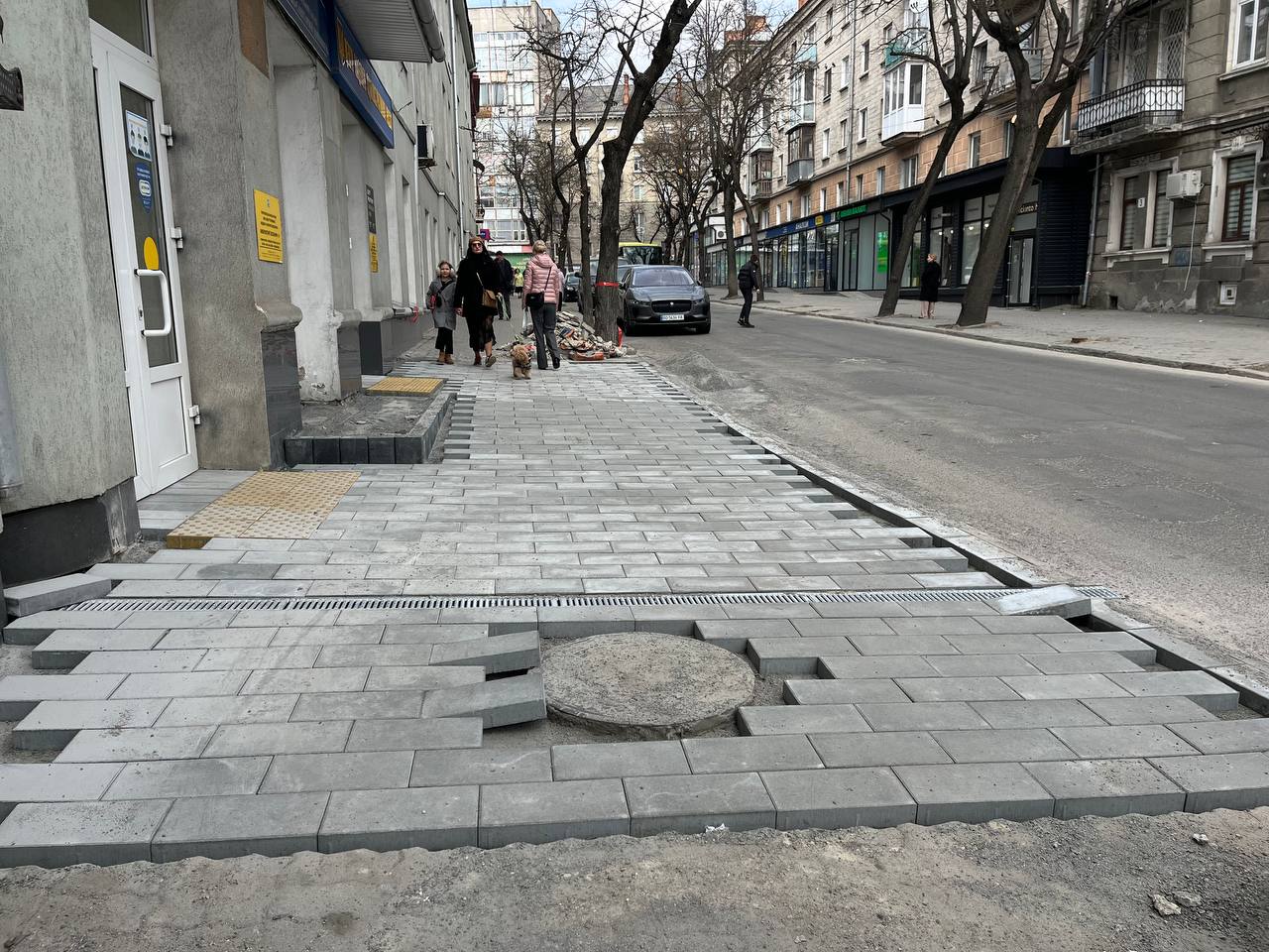 Новини Тернополя - фото з До ЦНАПу та поліклініки облаштовують доступний вхід:  хто ремонтує і скільки коштів виділили