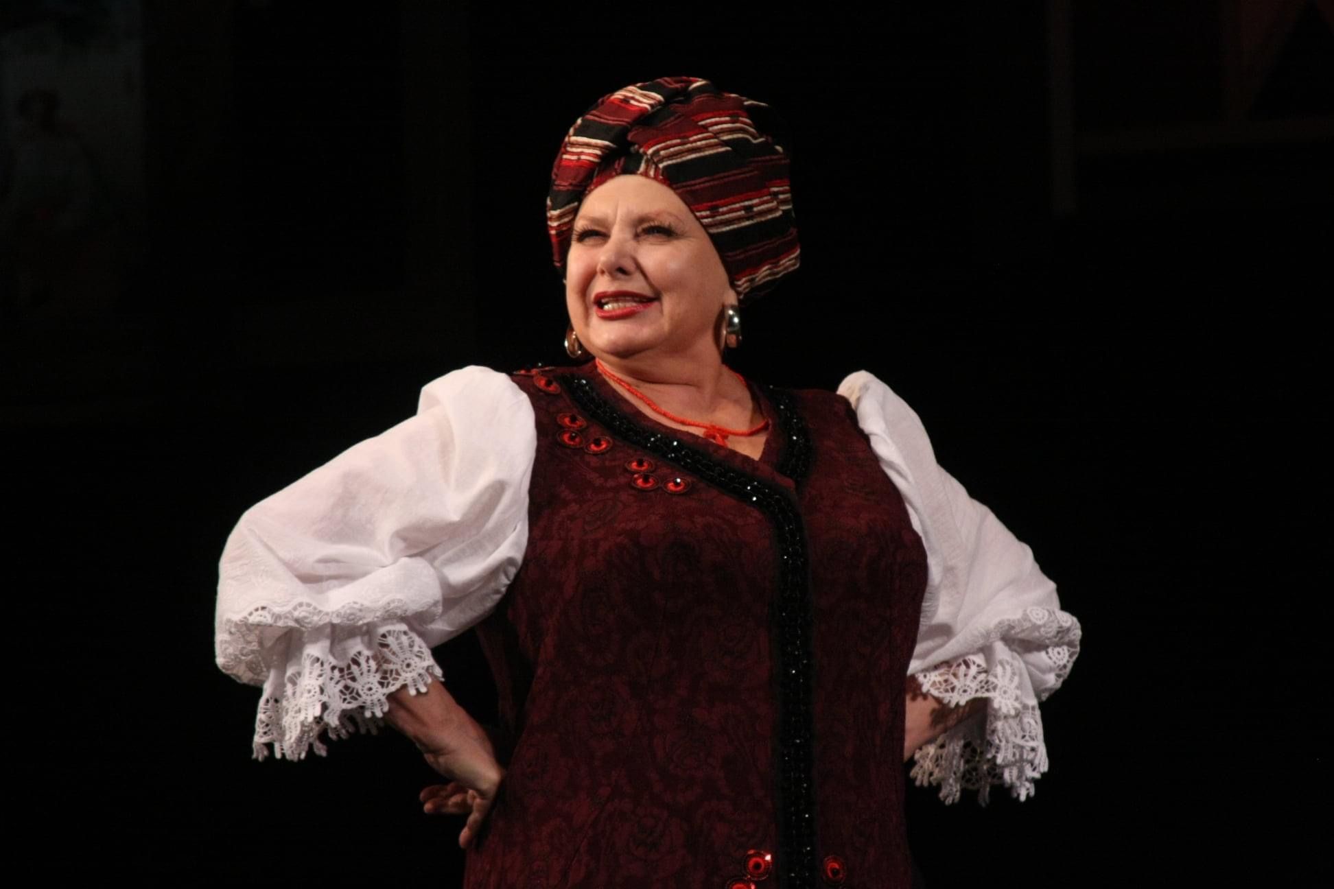 Новини Вінниці - фото з «Мама дуже любила життя і творчу молодь». Син артистки Лідії Бєлозьорової започаткував театральну премію