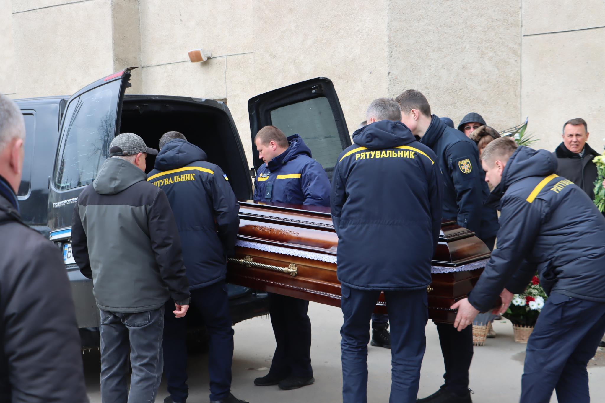 Новини Тернополя - фото з У Тернополі прощаються з ветераном пожежно-рятувальної служби Андрієм Коцюлимом