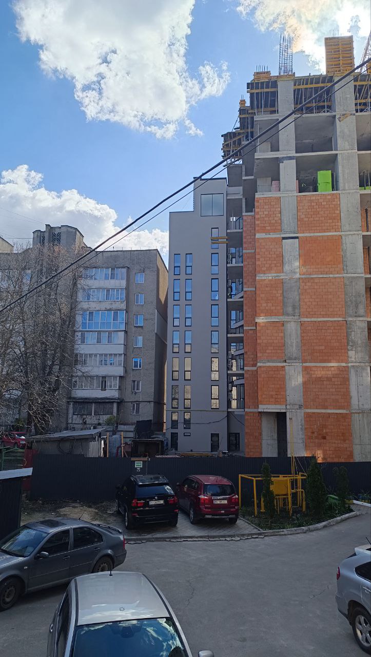 Новини Тернополя - фото з На Торговиці буде нова парковка. Для кого вона і хто платить за роботи?