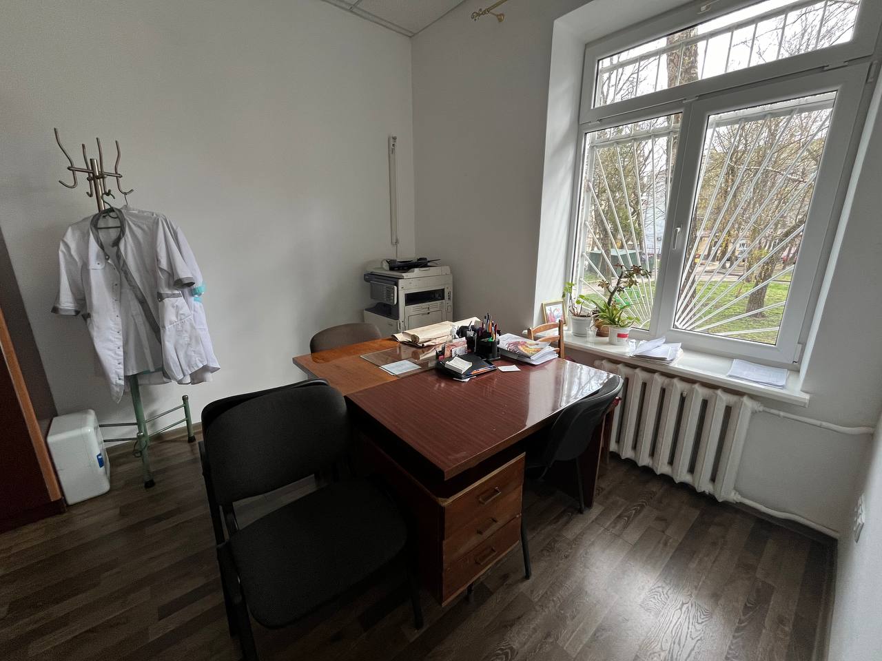 Новини Тернополя - фото з «А нікого не цікавить, чи ми їли»: чому працівники фізкультурного диспансеру виживають без зарплати четвертий місяць