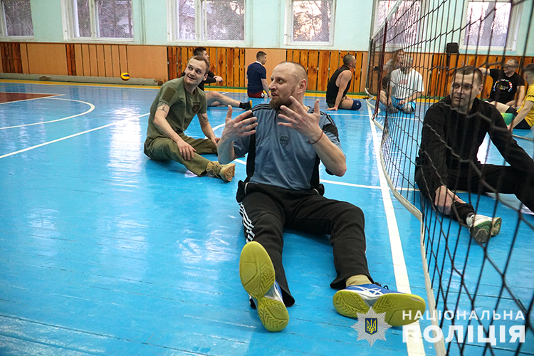 герої, які не здаються: у тернополі створюють команду з волейболу сидячи