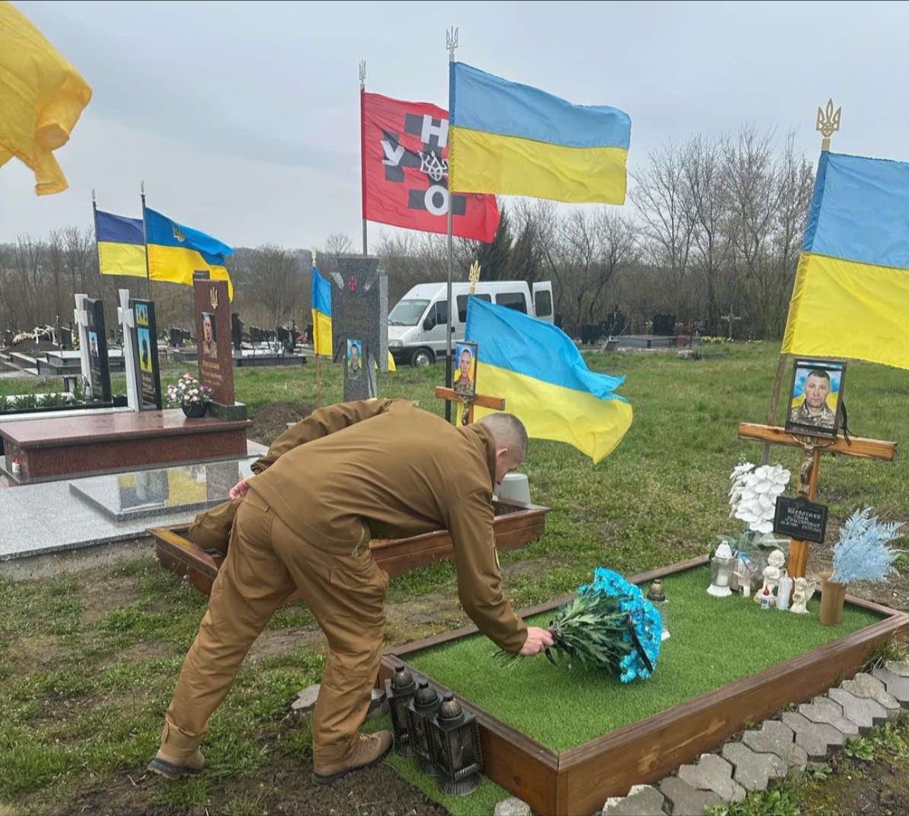 Новини Тернополя - фото з Вітаємо вас вдома: після майже трьох років уполоні на Тернопільщину повернулися двоє Героїв На зображенні може бути: 2 людини та текст