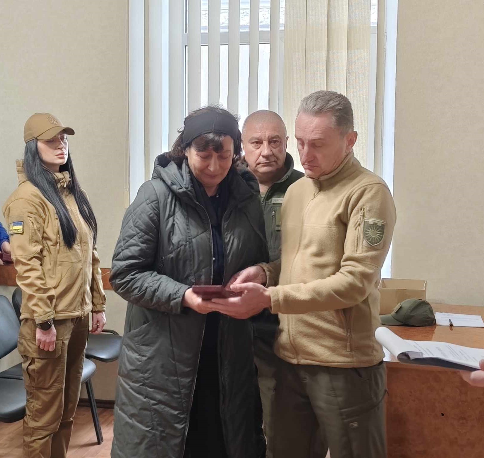 Новини Хмельницького - фото з Наймолодшим було 22: відзначили нагородами шістьох військових з Хмельниччини