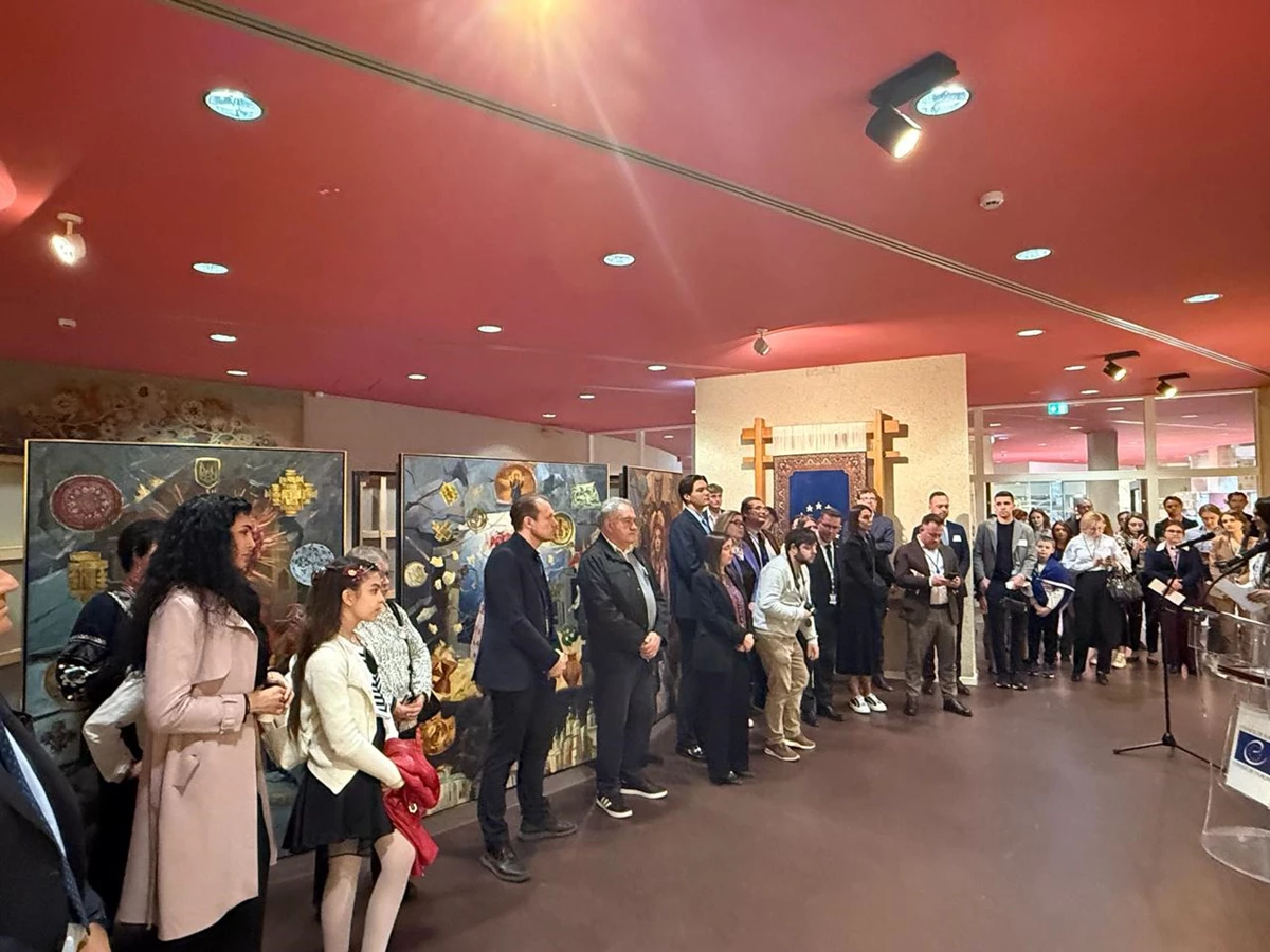 Новини Вінниці - фото з Вінницький художник Володимир Козюк представив виставку «Україна крізь віки» у Страсбурзі