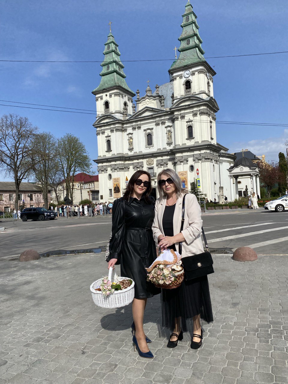 Новини Тернополя - фото з У Тернополі освячують великодні кошики (ОНОВЛЮЄТЬСЯ)