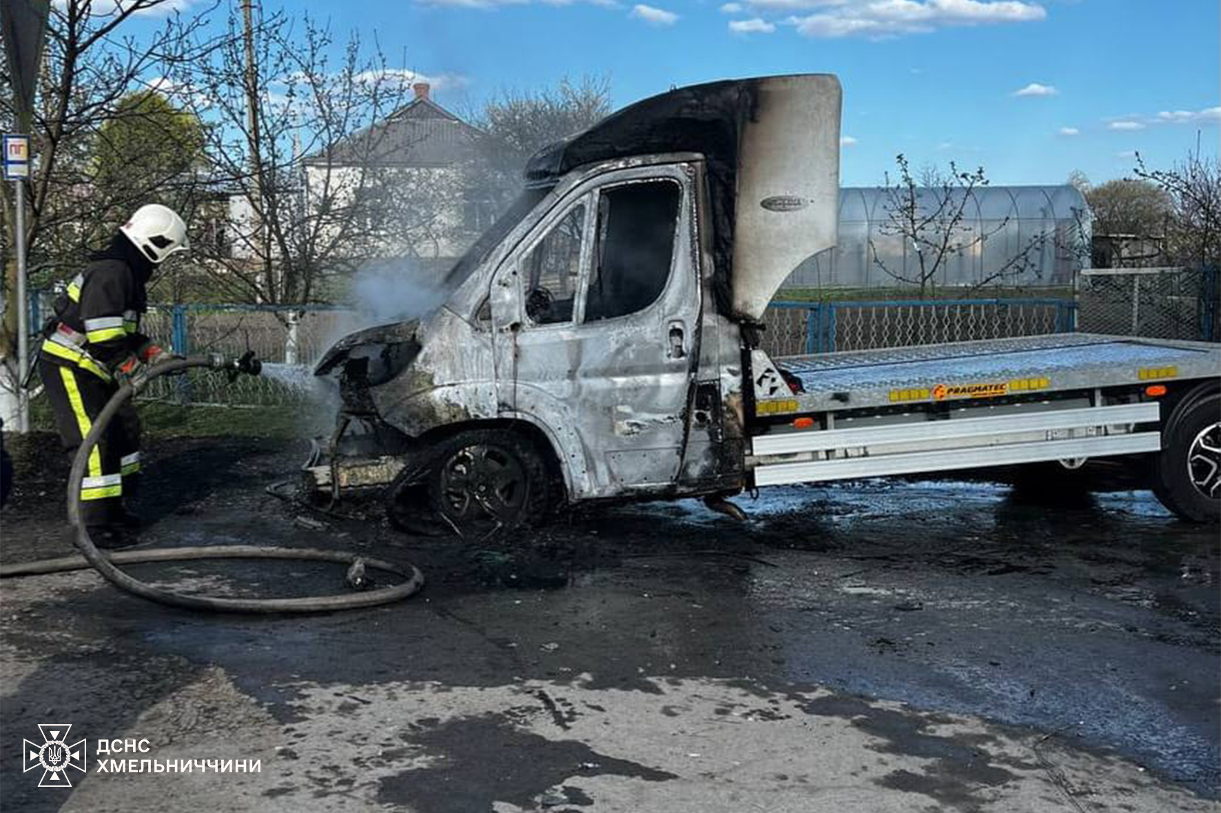 Новини Хмельницького - фото з На Великдень гасили 14 пожеж по Хмельниччині. Що і де горіло?
