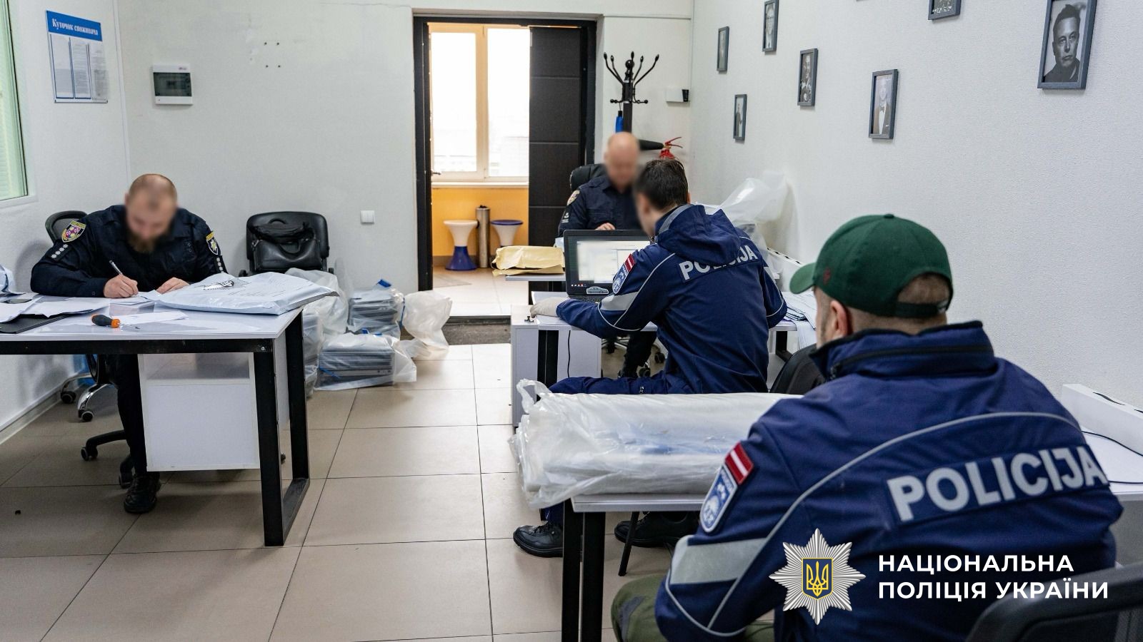 Новини Хмельницького - фото з Поліція викрила міжнародну шахрайську схему: причетні жителі Хмельниччини