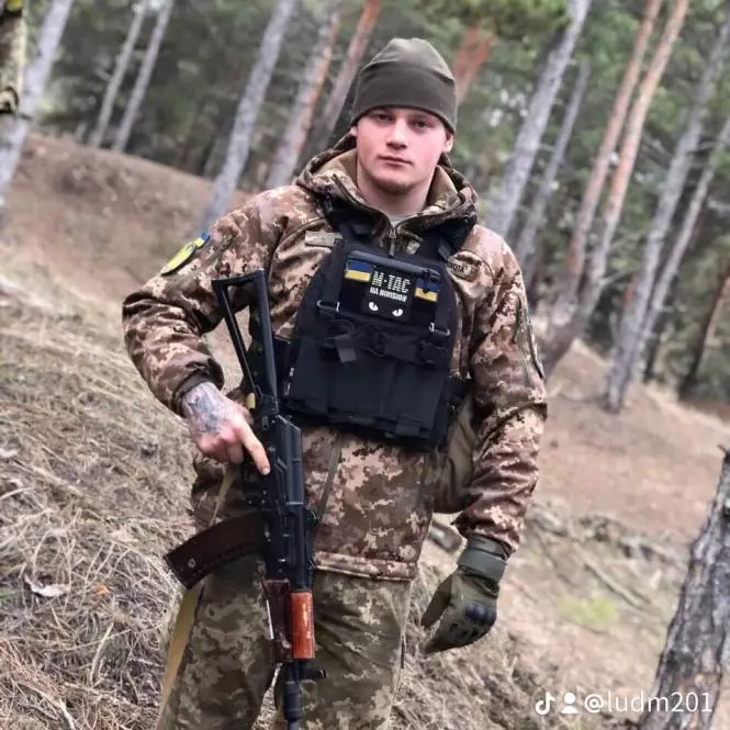 Новини Хмельницького - фото з «Емоцій не передати, я кричала на всю хату»: мама про звільненого з полону 22-річного Дмитра Джуса