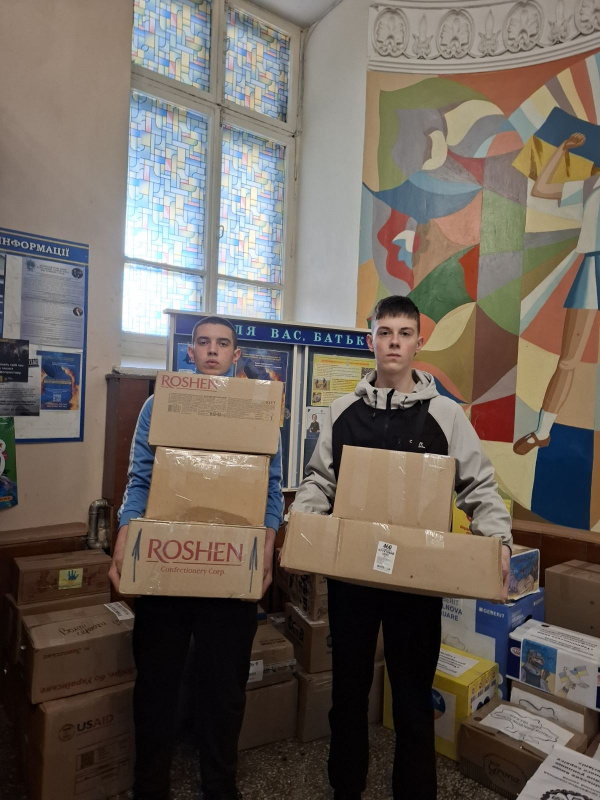 Новини Тернополя - фото з У тернопільській школі відбувся тиждень волонтерства «Підтримай захисника»