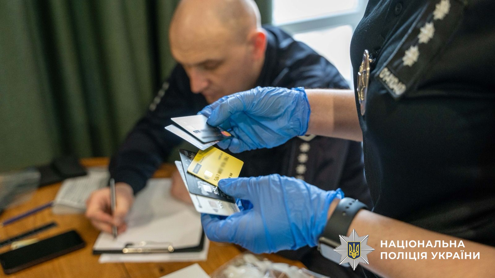 Новини Хмельницького - фото з Поліція викрила міжнародну шахрайську схему: причетні жителі Хмельниччини