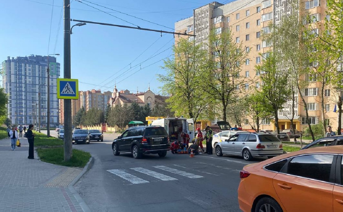 Новини Тернополя - фото з На Володимира Великого жінка потрапила під колеса BMW (ОНОВЛЮЄТЬСЯ)