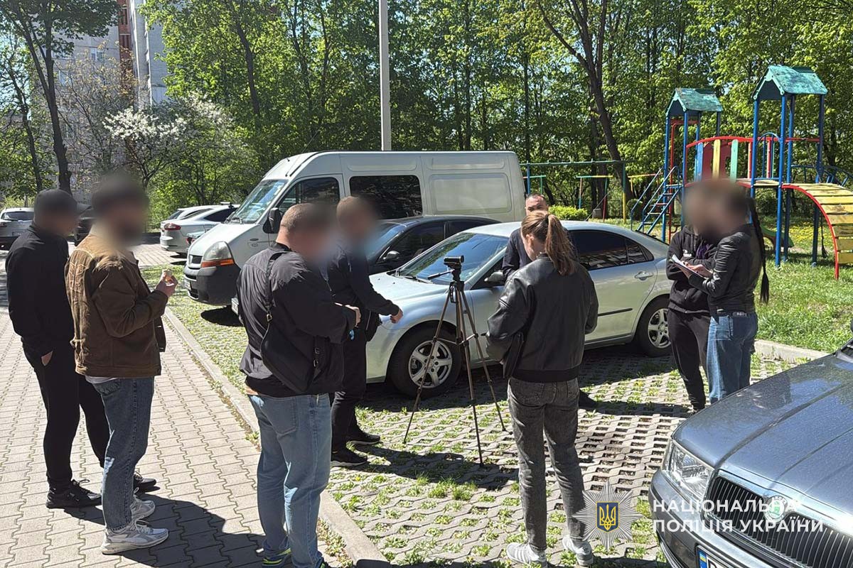 Новини Тернополя - фото з Робота в університеті та відстрочка: освітянина затримали за підозрою у схемі з призовниками працевлаштовував за гроші чоловіків призовного віку: тернопільські поліцейські затримали посадовця закладу вищої освіти