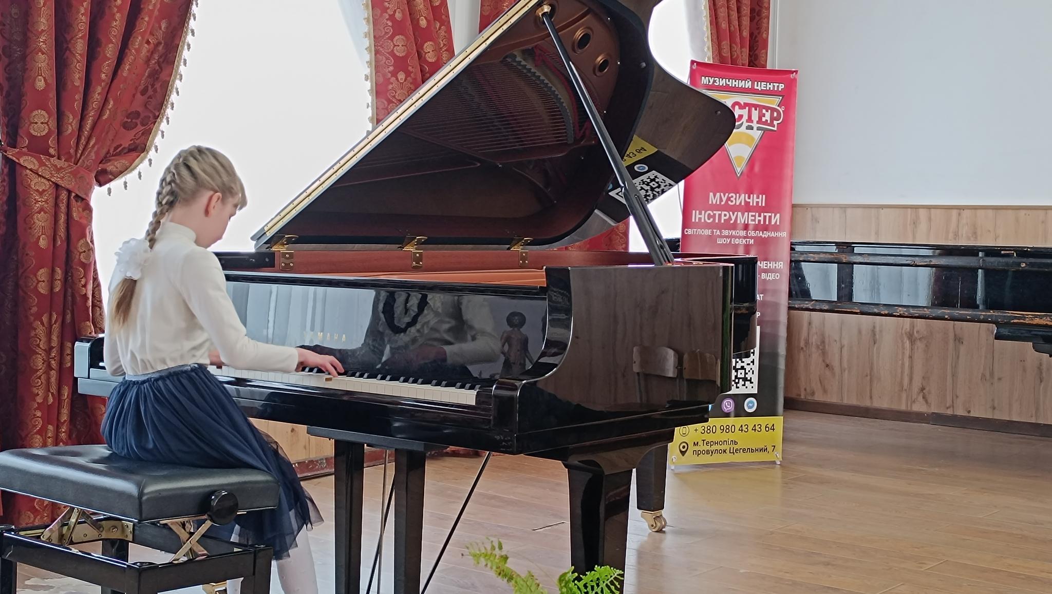 Новини Тернополя - фото з «Це дуже відповідальний момент»: юні музиканти показували вміння в обласному конкурсі «Піаністи Тернопілля»