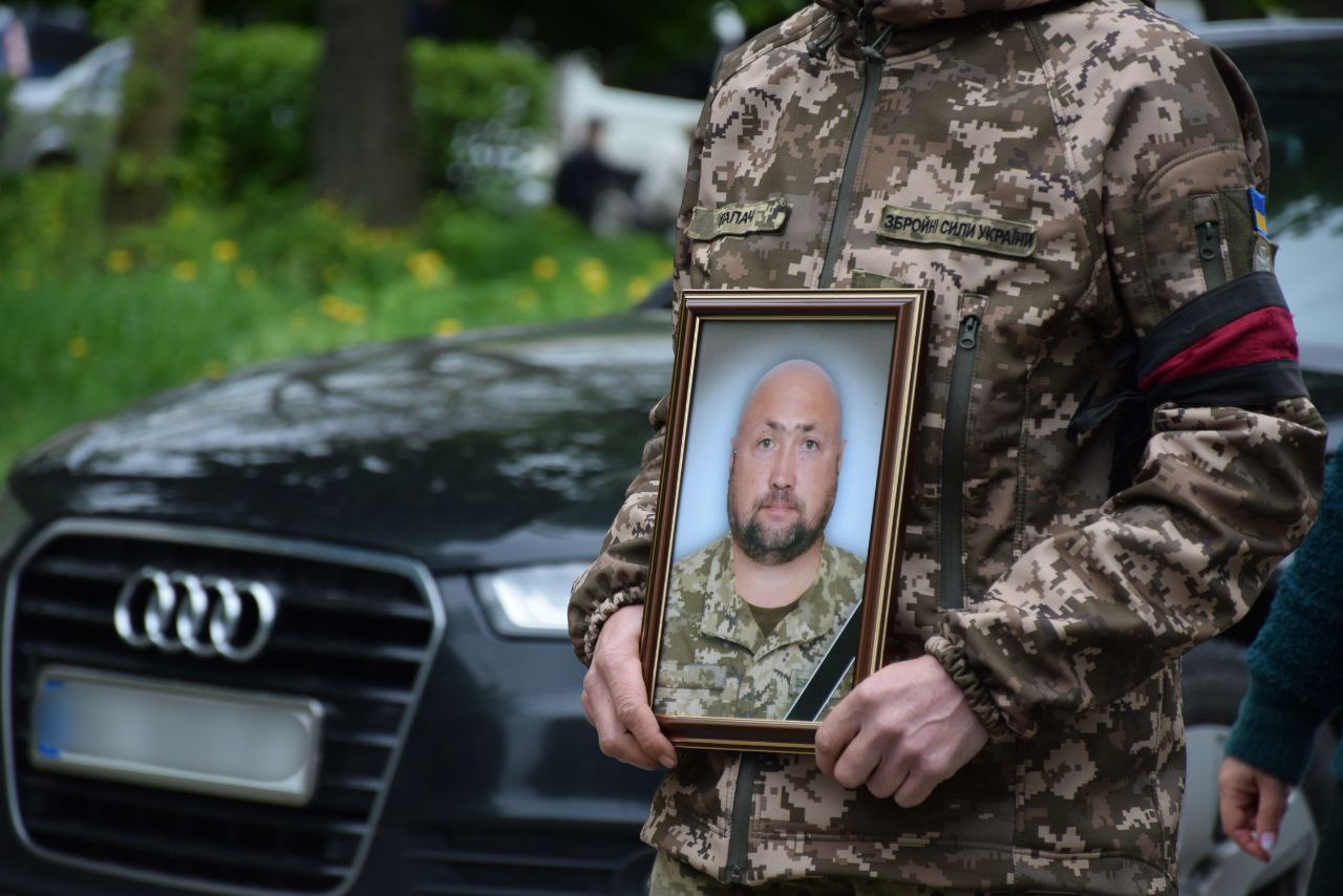 Новини Хмельницького - фото з У Шепетівці попрощалися із загиблим захисником Володимиром Пшеничним