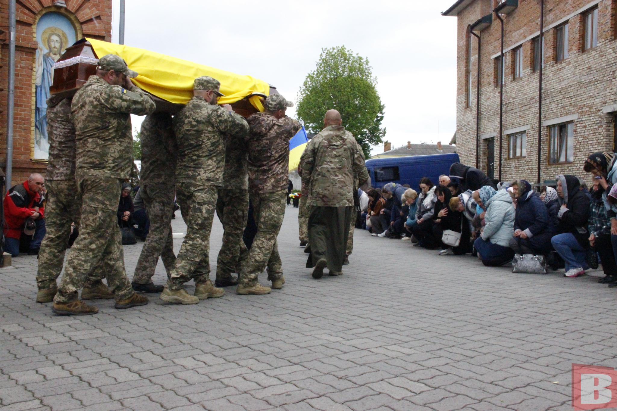 Новини Хмельницького - фото з «Він не встиг створити сім’ю»: у Хмельницькому попрощалися із Романом Панчуком