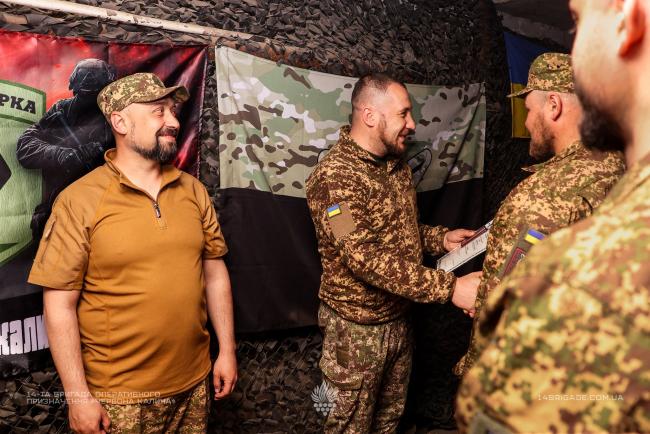 Новини Вінниці - фото з Бійці «Червоної Калини» отримали відзнаки за стійкість на передовій