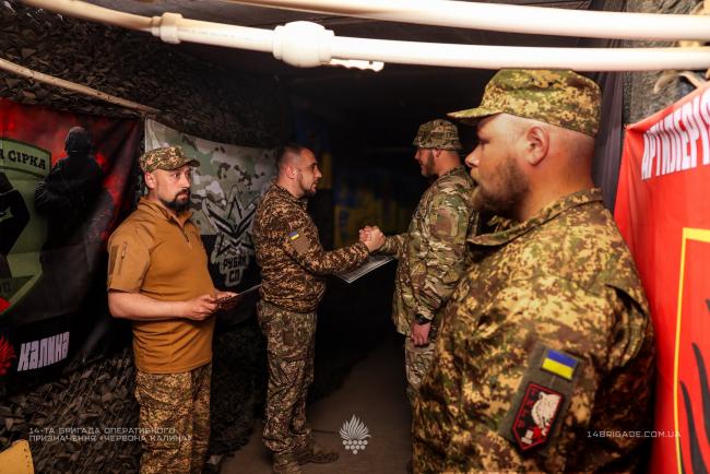 Новини Вінниці - фото з Бійці «Червоної Калини» отримали відзнаки за стійкість на передовій