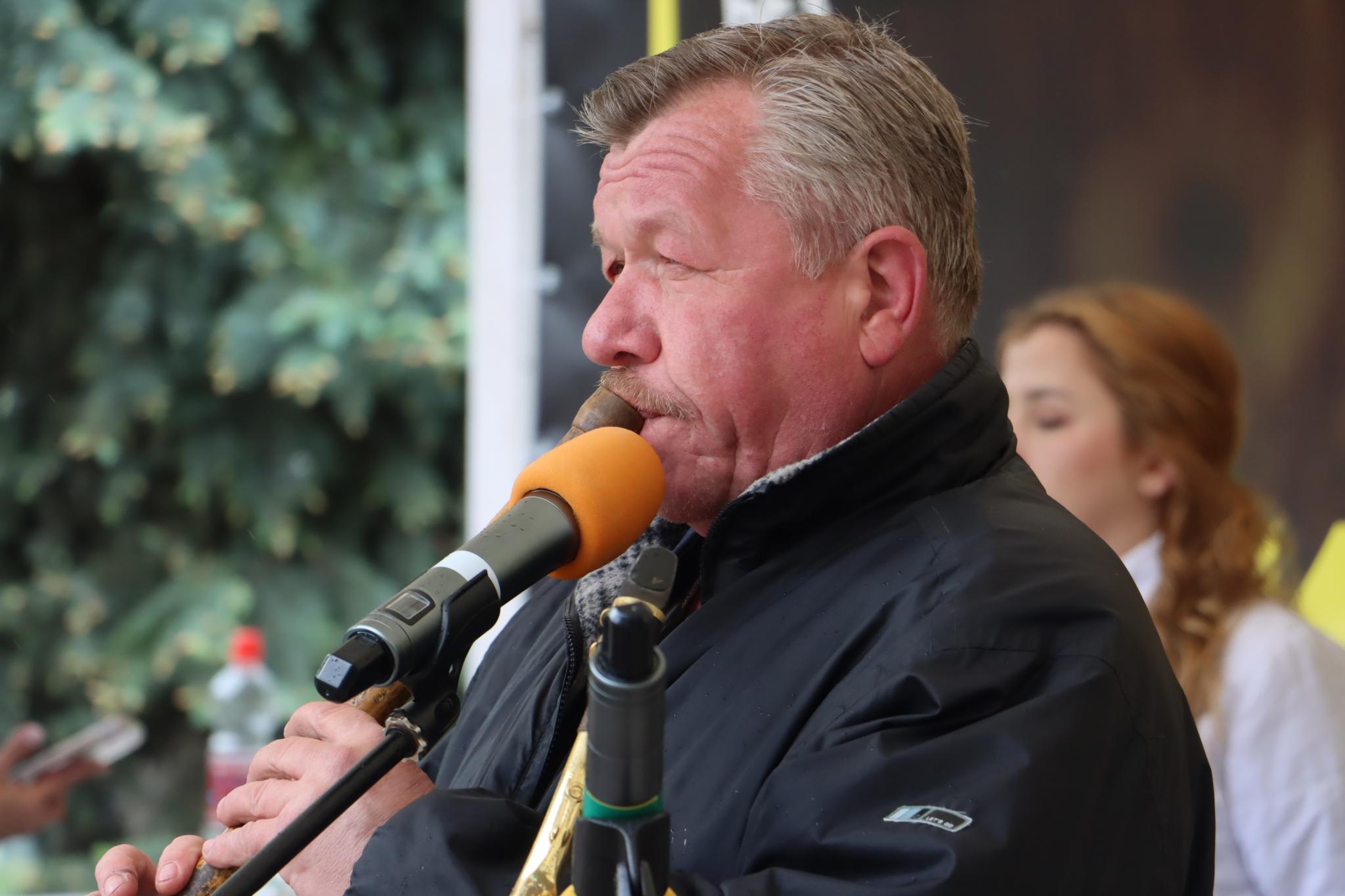 Новини Тернополя - фото з Збирать гроші на підтримку захисників: у центрі міста благодійний концерт