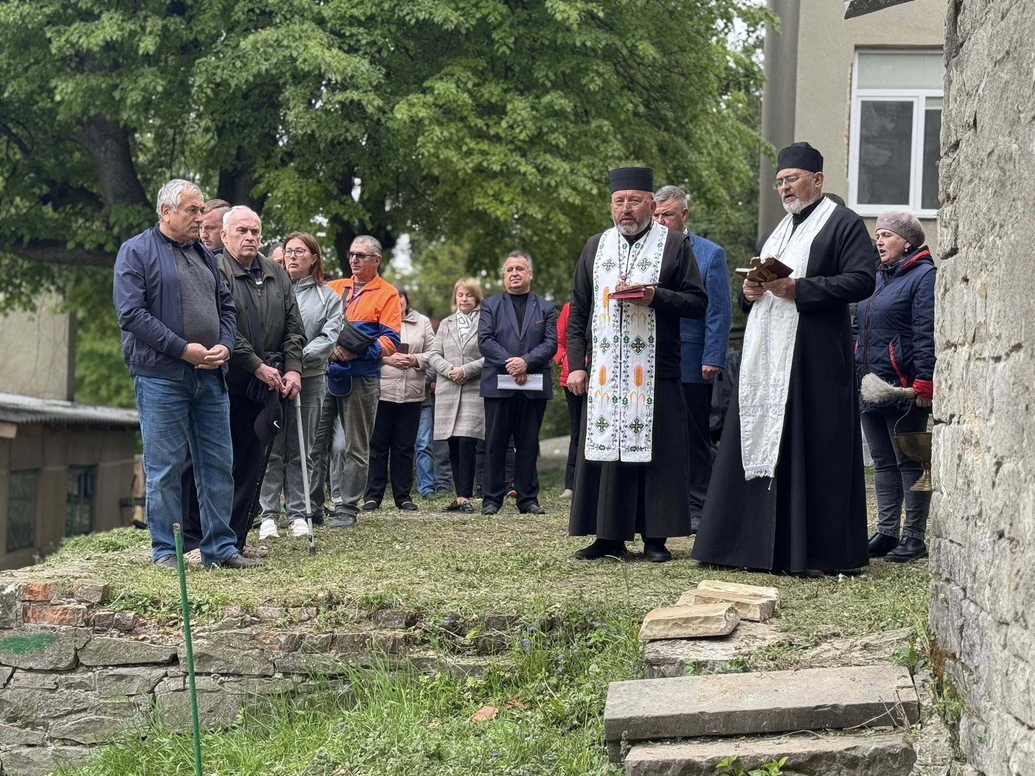 Новини Тернополя - фото з Новий спортзал розпочали будувати у Великогаївській громаді На зображенні може бути: 9 людей