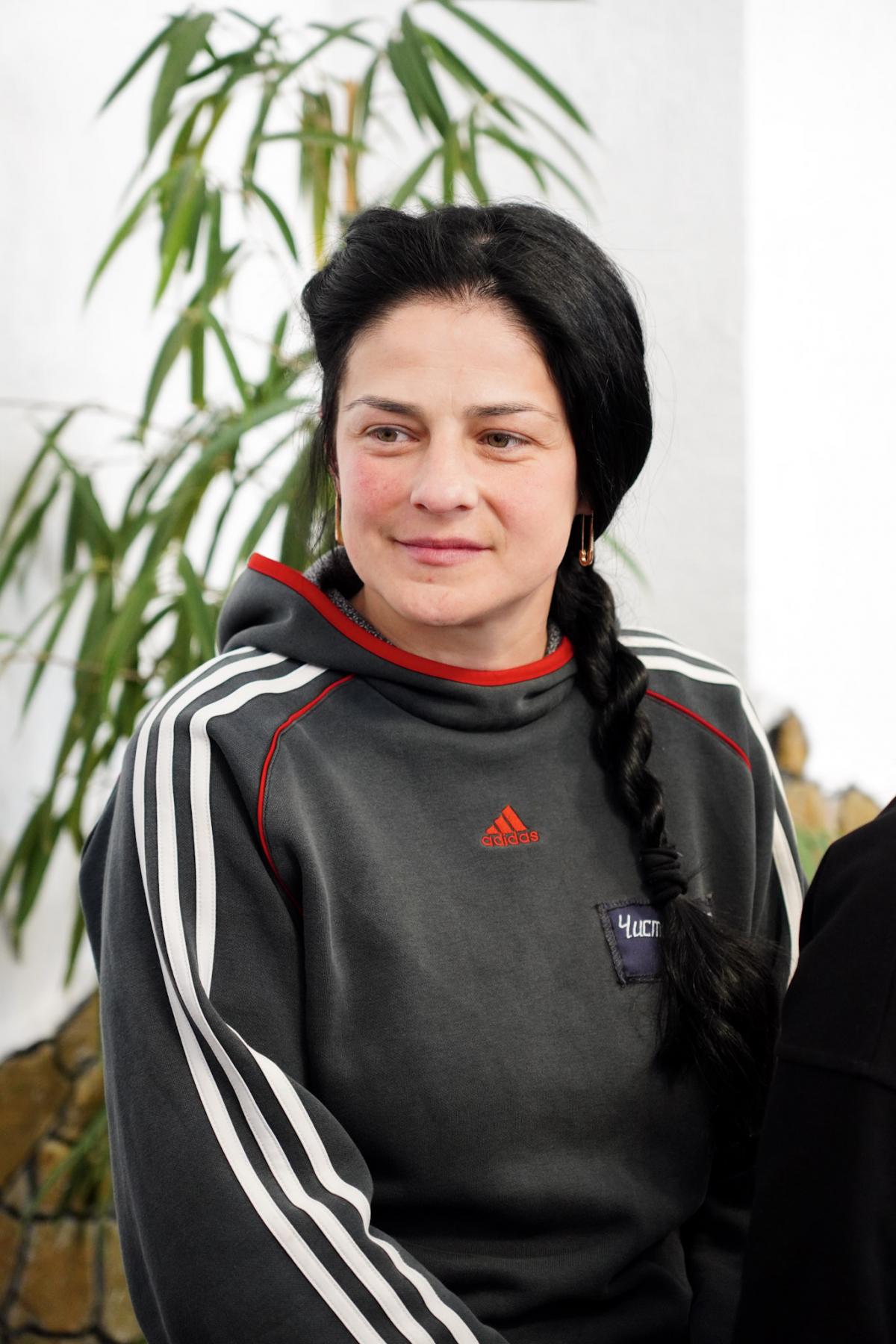 «Я змогла відчути себе вільною». Десять жінок у Збаразькій виправній колонії здобули фах перукаря