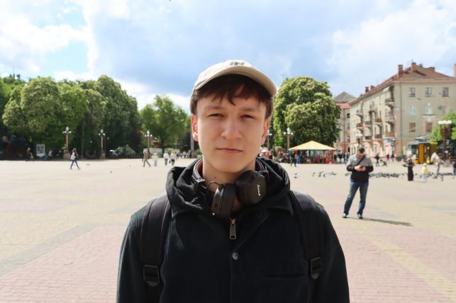Миру, любові та повернення синів: тернополяни вітають з Днем матері