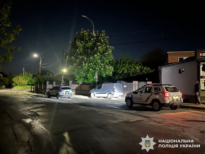 Новини Вінниці - фото з На вулиці Костомарова Citroen врізався у стовп. Постраждав пасажир