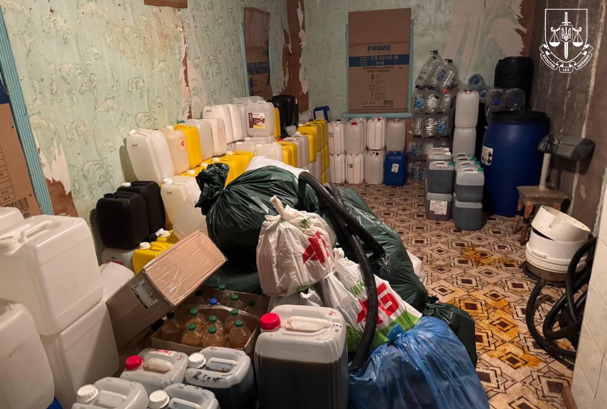 Новини Тернополя - фото з На Тернопільщині тривають обшуки в межах викриття міжрегіональної наркосітки: діяло 17 лабораторій по Україні Немає опису світлини.