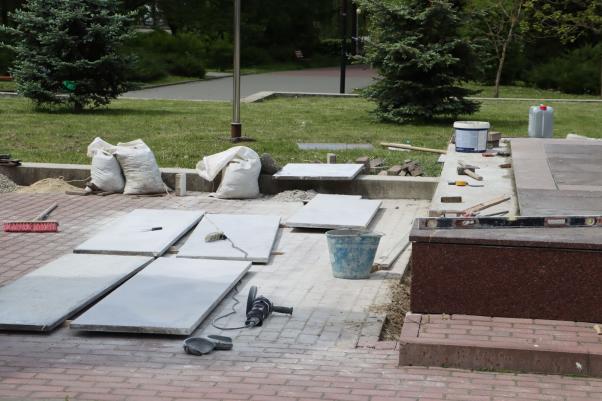 Новини Тернополя - фото з У Тернополі ремонтують пам’ятник Степану Бандері: що мають зробити та скільки це коштує