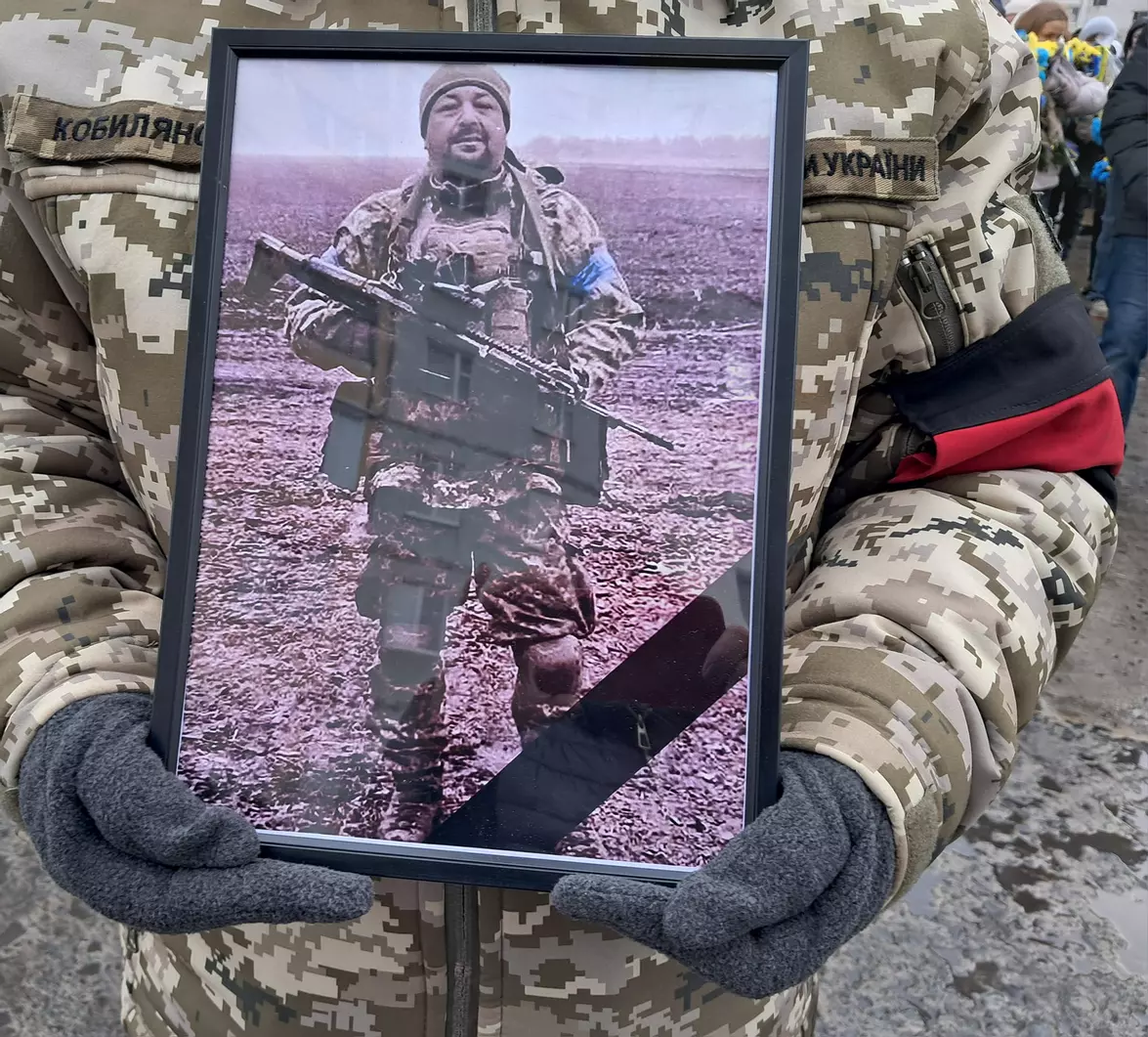 Новини Хмельницького - фото з Посмертні нагороди передали рідним військових з Нетішина