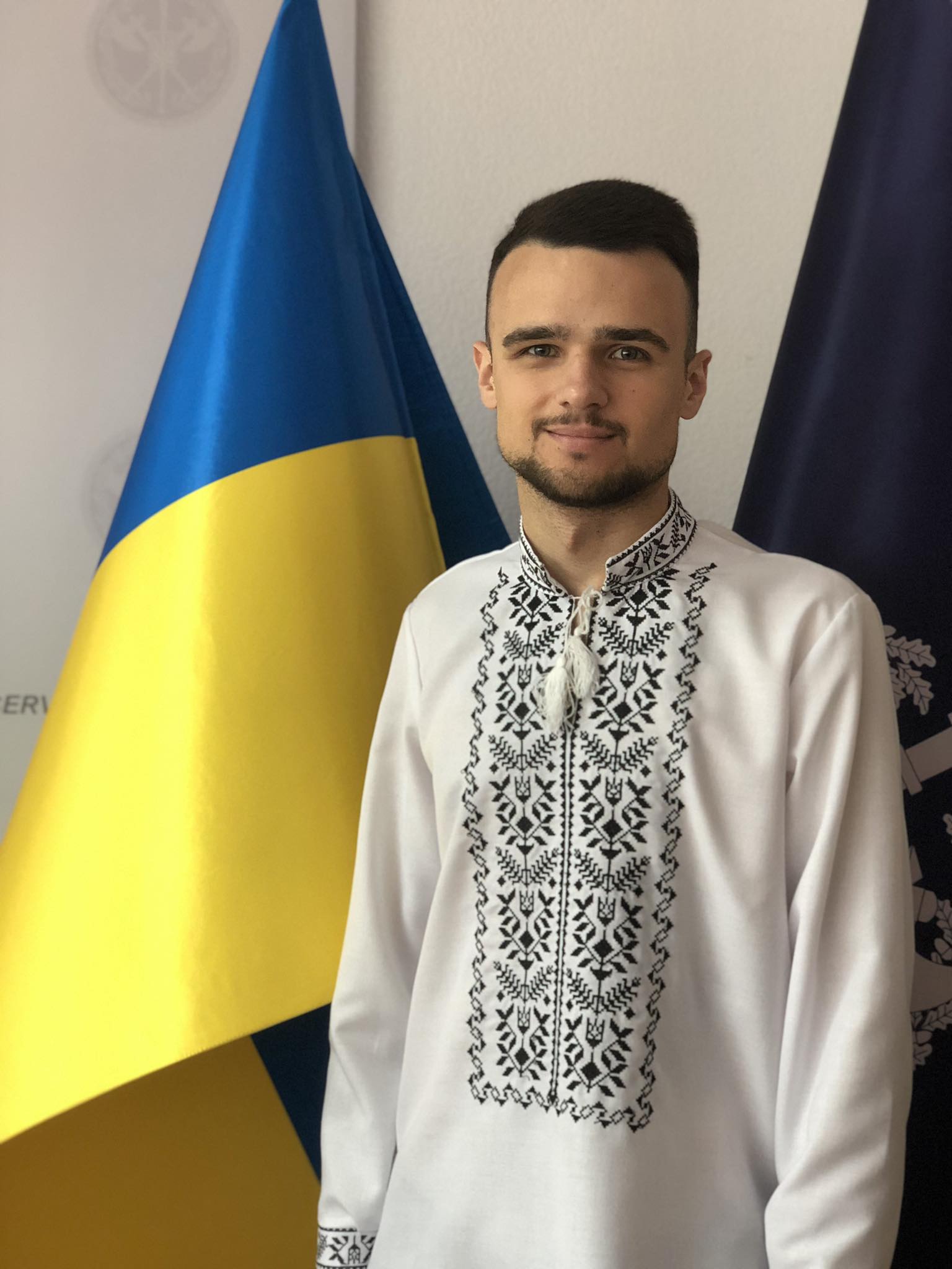 Новини Хмельницького - фото з Хмельничани у вишиванках: підбірка фото із соцмереж На зображенні може бути: 1 особа