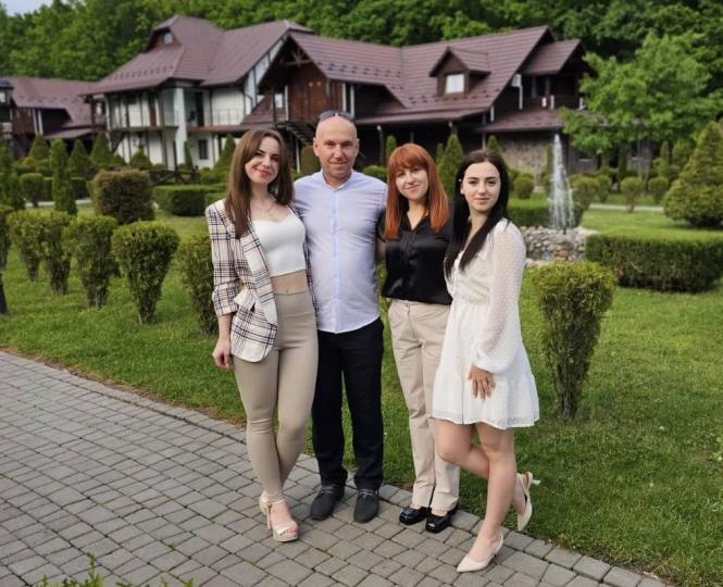 Новини Вінниці - фото з До Дня сім'ї: як три покоління родини Сотнічуків захищають кордон України