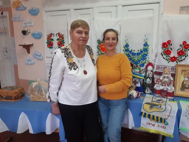 Новини Вінниці - фото з Вишивають Перемогу: унікальний рушник Ободівської громади стане символом сили та надії