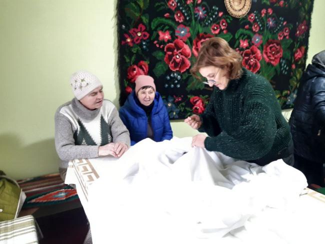 Новини Вінниці - фото з Вишивають Перемогу: унікальний рушник Ободівської громади стане символом сили та надії