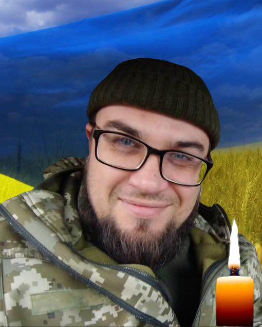 На зображенні може бути: 1 особа, борода та текст