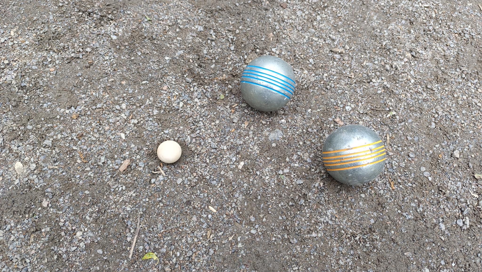 Новини Тернополя - фото з Турнір з петанку серед військових та ветеранів організували у парку Нацвідродження