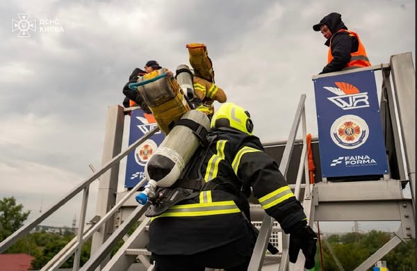 Новини Житомира - фото з Сила, витривалість, командний дух: Житомирщина на чемпіонаті найсильніших рятувальників України