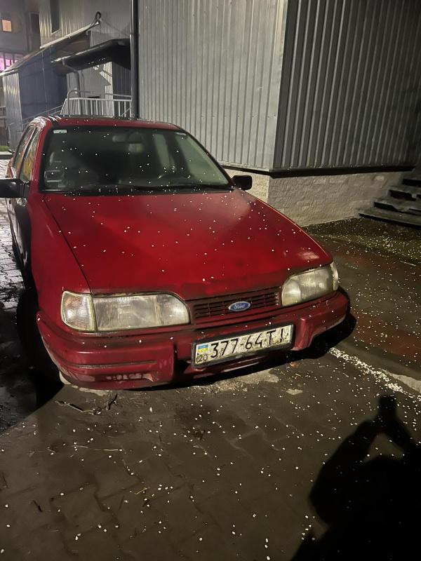 Новини Тернополя - фото з Власників покинутих автомобілів просять прибрати їх з вулиць Тернополя