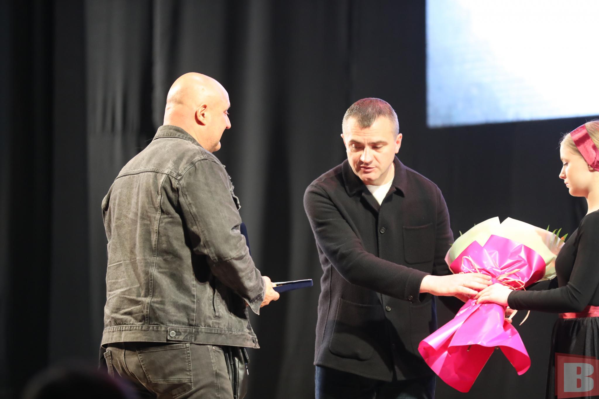 Новини Хмельницького - фото з 75 хмельничан посмертно отримали звання почесних громадян (ФОТО, ВІДЕО)