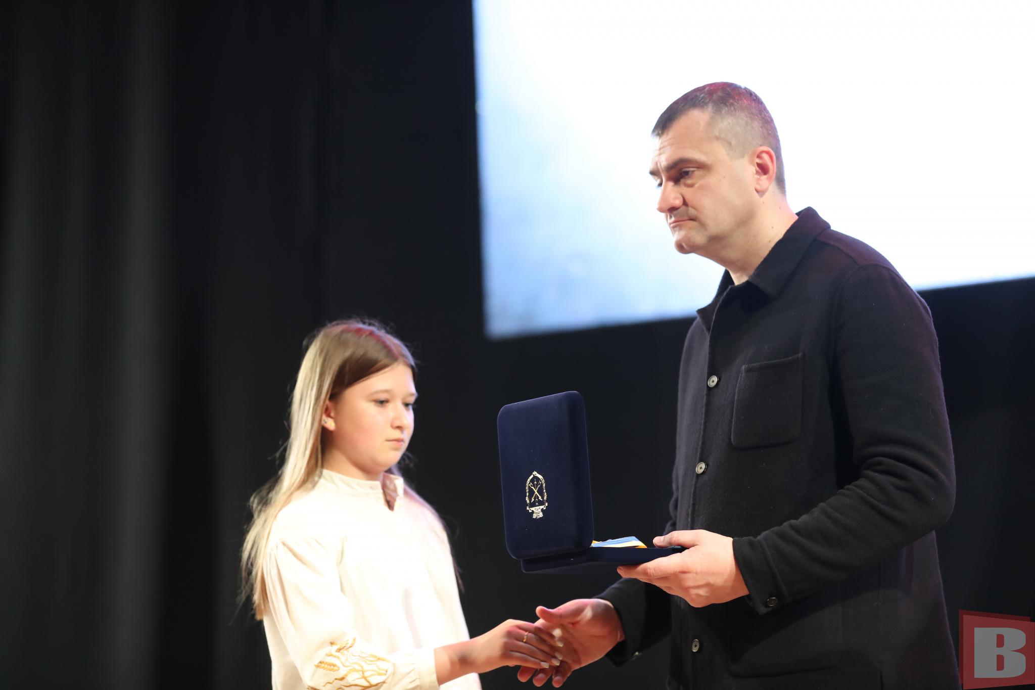 Новини Хмельницького - фото з 75 хмельничан посмертно отримали звання почесних громадян (ФОТО, ВІДЕО)