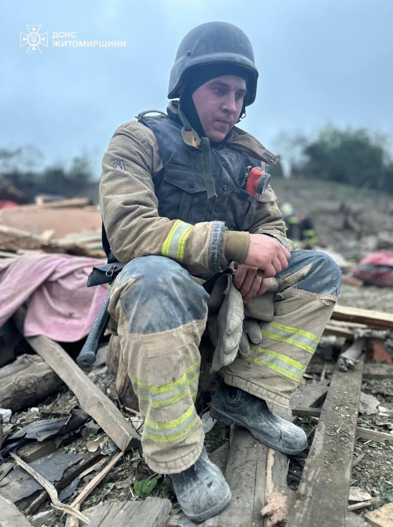 Новини Житомира - фото з Наслідки ворожої атаки на Житомирщині: загинули 3 дитини, 12 людей постраждали